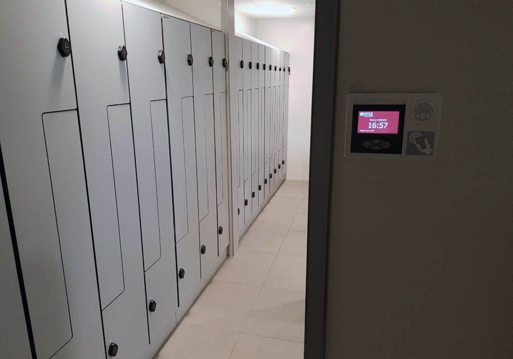 Controlo de armários com fechaduras automáticas_IESE_
